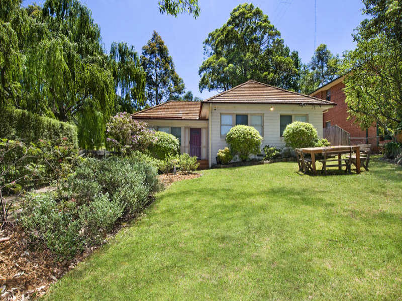 32 Hampden Avenue, Wahroonga, NSW 2076 Property Details