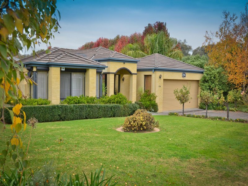134 Mountford Cres, East Albury, NSW 2640