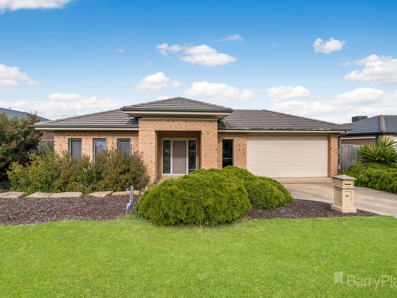 77 Wallara Waters Boulevard, Wallan, VIC 3756
