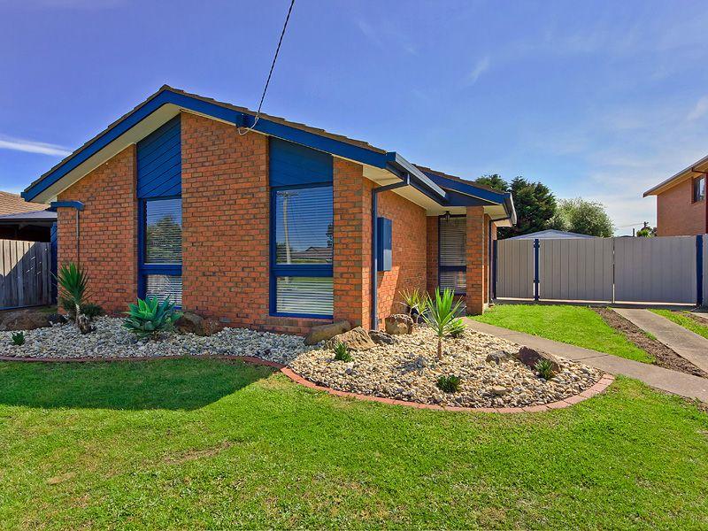 33 Abercarn Avenue, Craigieburn, Vic 3064 Property Details