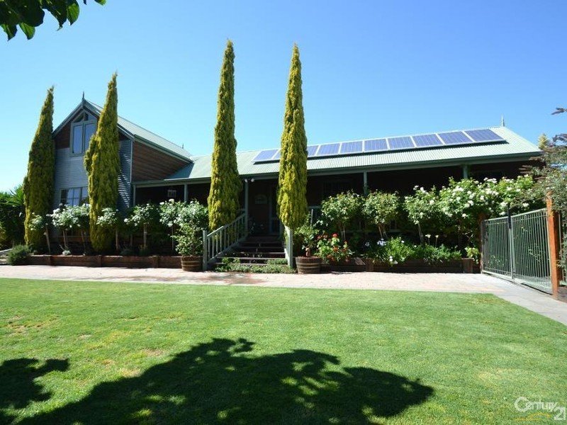 168 Bowen Street, Echuca, Vic 3564 Property Details