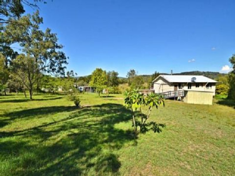 8 Edmond Road, Hatton Vale, QLD 4341