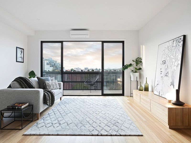 8/10 Langwells Parade, Northcote, Vic 3070 - Property Details