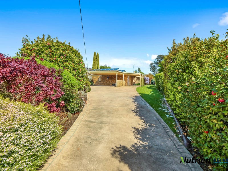 82 Charles Street, Warragul, Vic 3820 Property Details