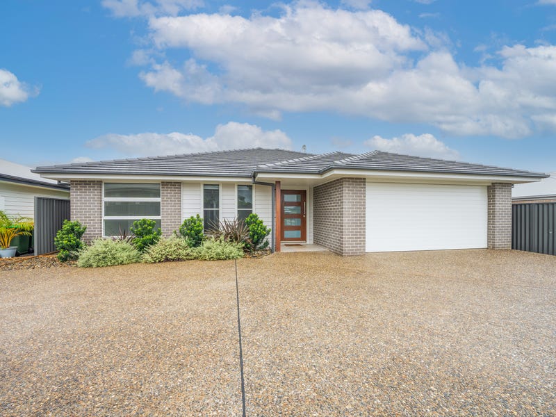 36A Summer Circuit, Lake Cathie, NSW 2445