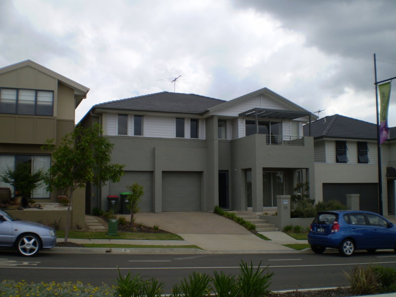 11 Gilchrist Drive, Campbelltown, NSW 2560