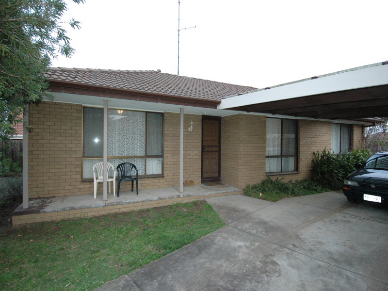 21 Clover Street, Wendouree, VIC 3355