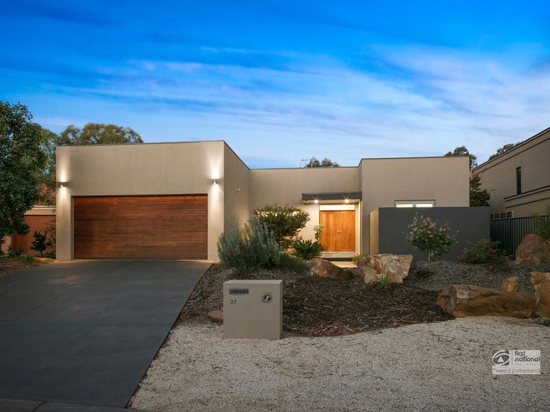 27 Elwood Drive, Strathdale, Vic 3550 Property Details