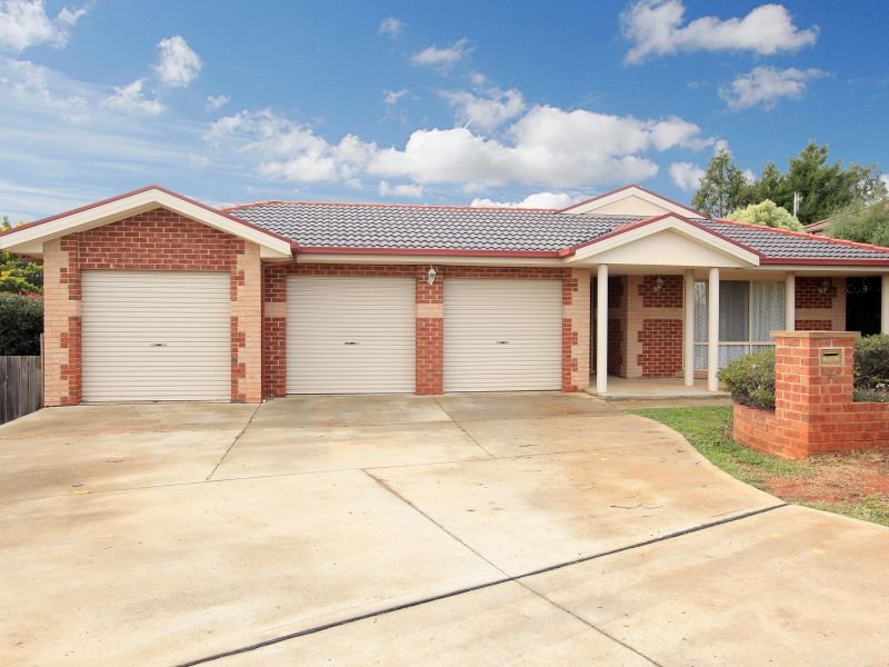 44 Allumba Street, Queanbeyan, NSW 2620 Property Details