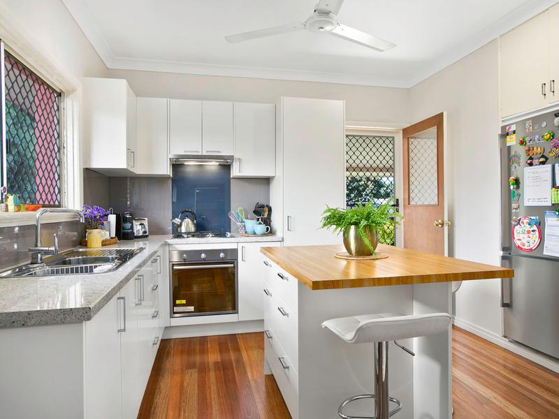 6 Mount Peter Road, Edmonton, Qld 4869 Property Details