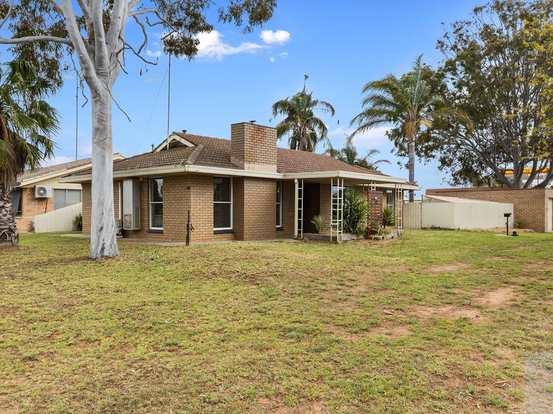 66 Hampden Street, Finley, NSW 2713 Property Details