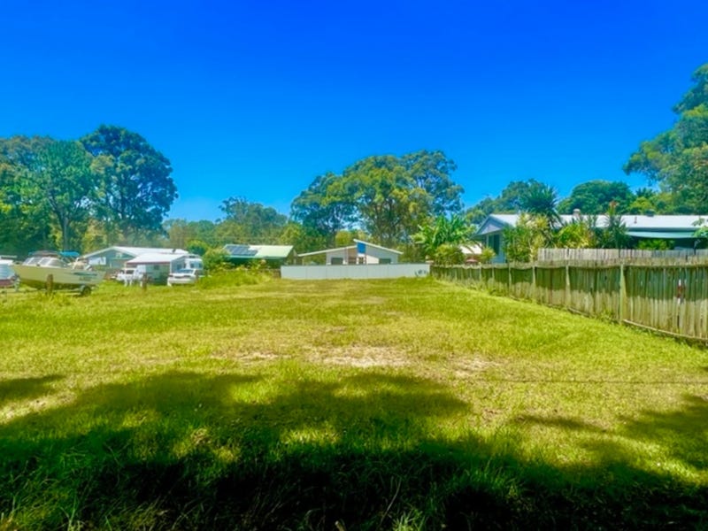8 Kevin Street, Macleay Island, QLD 4184