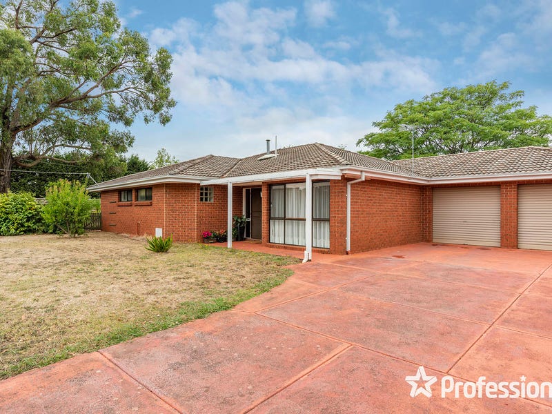 6 Parker Road, Silvan, Vic 3795