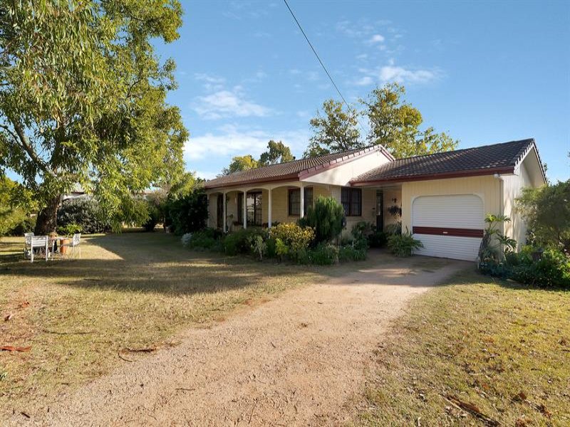 10 Queen Street, Clifton, Qld 4361 Property Details