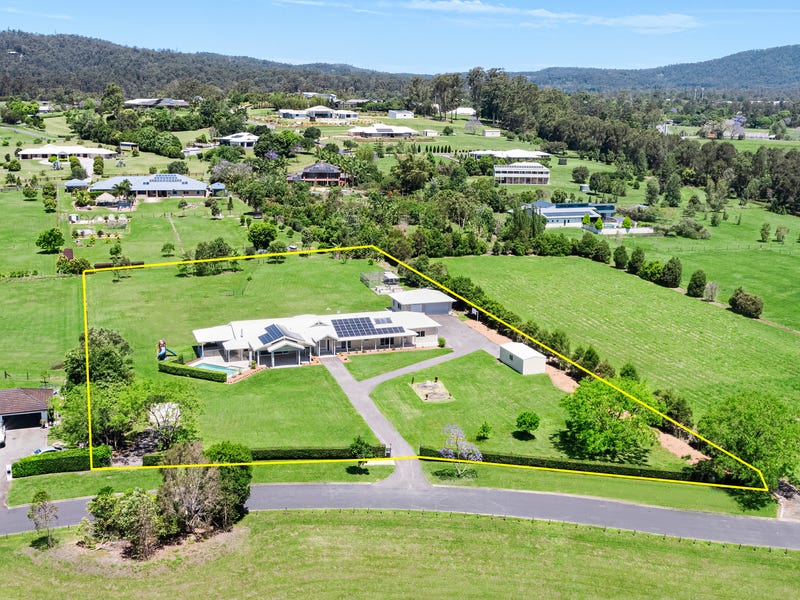 8 Sovereign Way, Samford Valley, QLD 4520