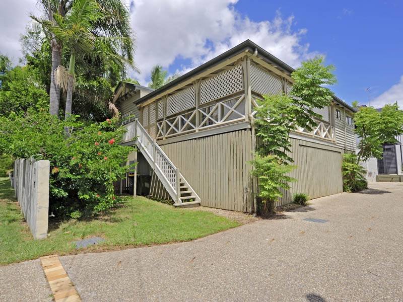 29 Balmoral Street, Hawthorne, Qld 4171 Property Details