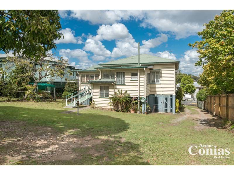239 Thistle Street, Gordon Park, QLD 4031