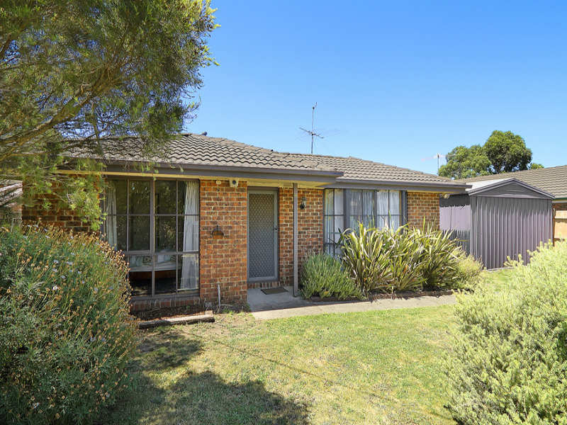 38 Dunbarton Drive, Pakenham, VIC 3810