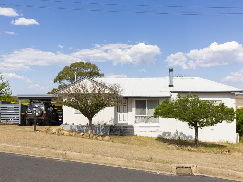 20 Crisp Street, Cooma, NSW 2630 House for Sale