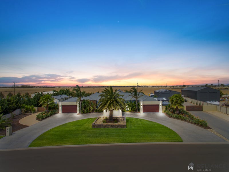 77 Killarney Drive, Melton, Vic 3337 Property Details