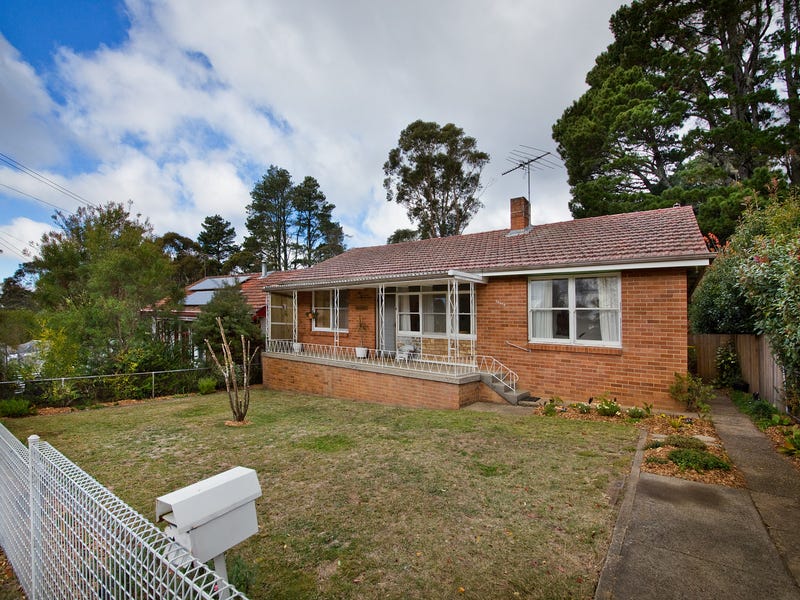 3 Irvine Avenue, Blackheath, NSW 2785