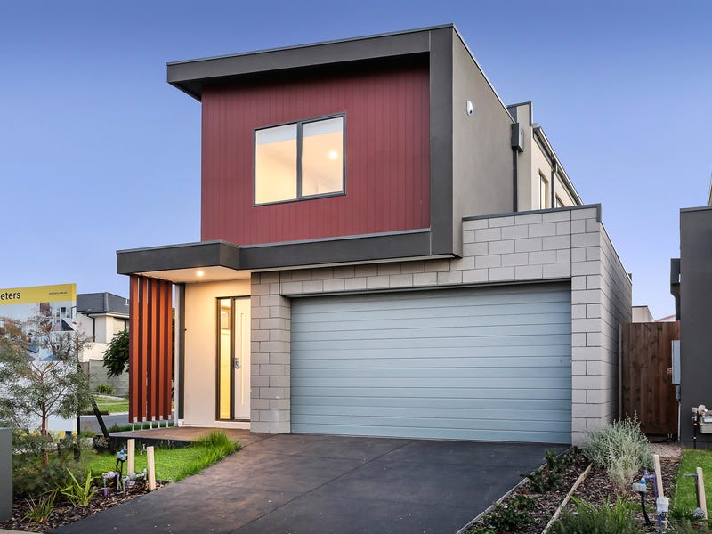 13 Elland Road, Clyde North, VIC 3978