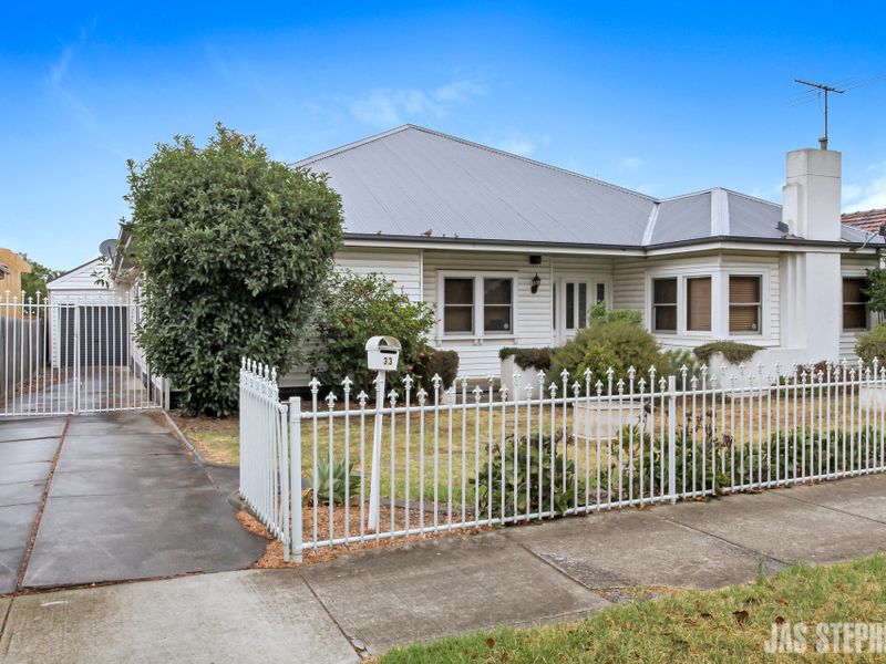 33 Napoleon Street, West Footscray, VIC 3012