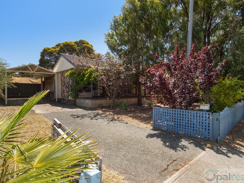 67 Currie Street, Warnbro, WA 6169 Property Details