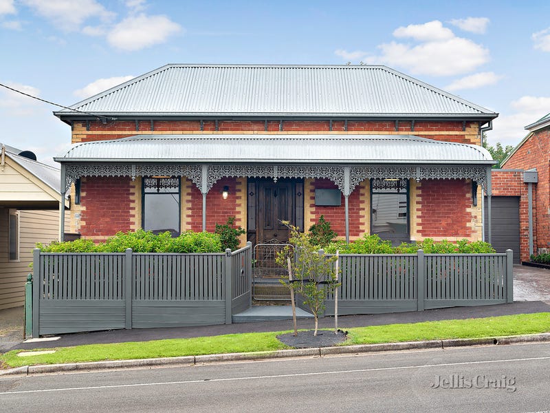 13 Young Street, Golden Point, VIC 3350