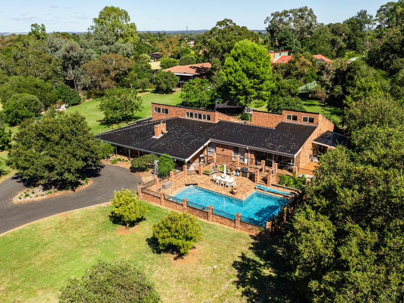 13 Pine Knoll Drive, Dubbo, NSW 2830 Property Details