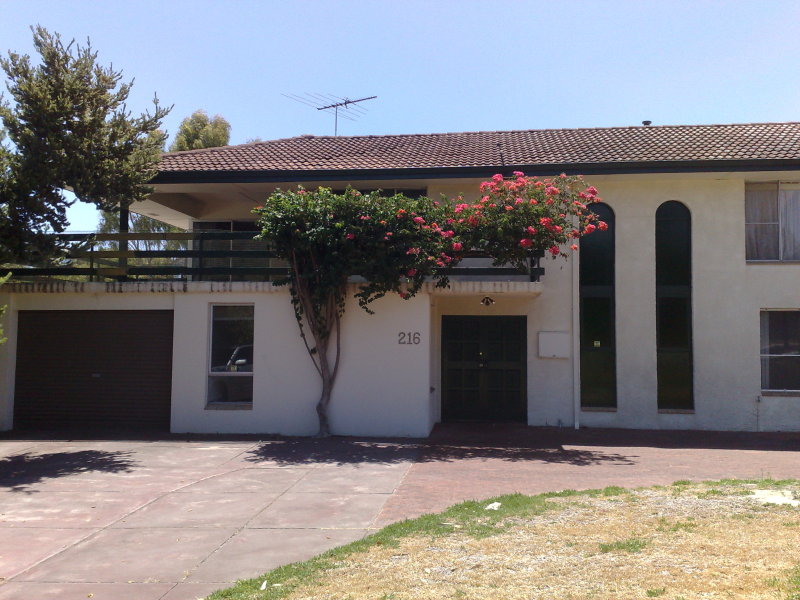 216 Oceanic Drive, City Beach, WA 6015