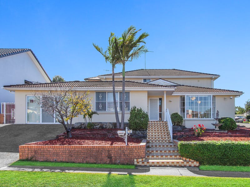 19 Garrison Road, Bossley Park, NSW 2176