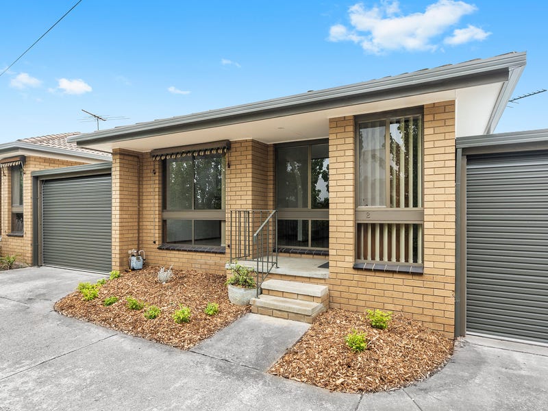 2/9 Roxby Street, Manifold Heights, VIC 3218