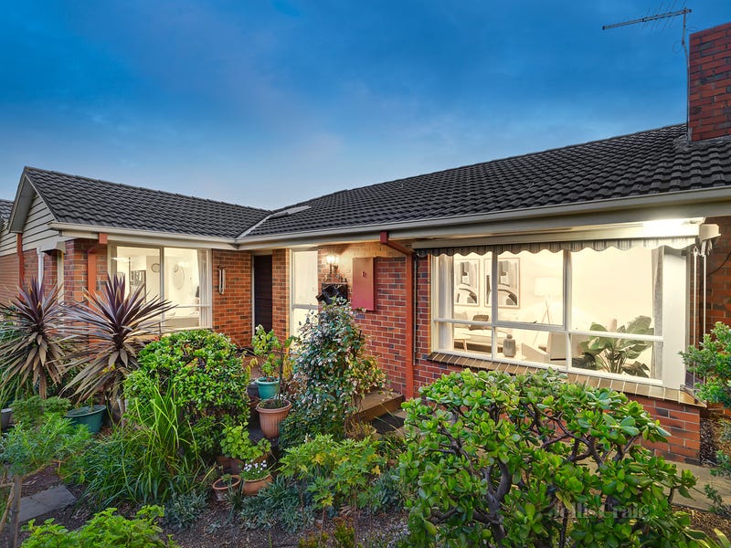 1 Mahala Court Blackburn South Vic 3130 - 