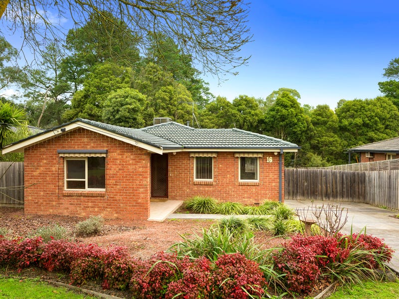 16 Jull Parade, Ringwood North, VIC 3134