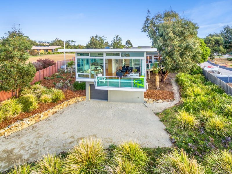 2 Meadows Place, Opossum Bay, TAS 7023