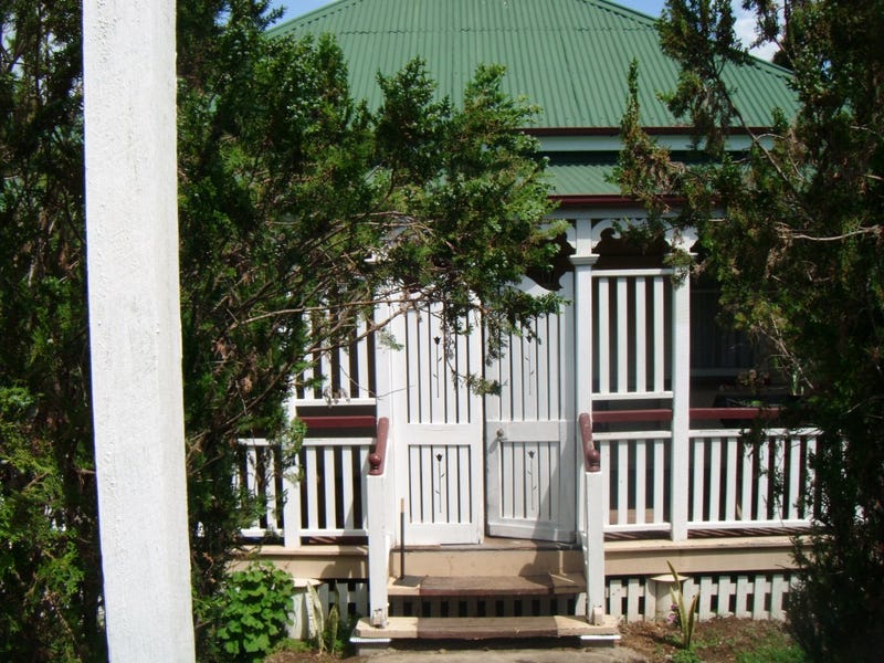 27 Eaglesfield St, Beaudesert, Qld 4285 Property Details