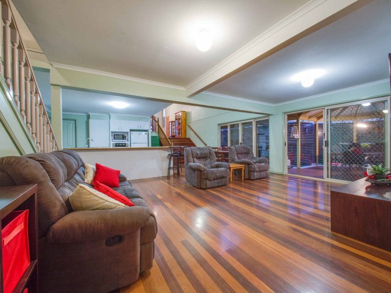 36 Henderson Road, Everton Hills, QLD 4053