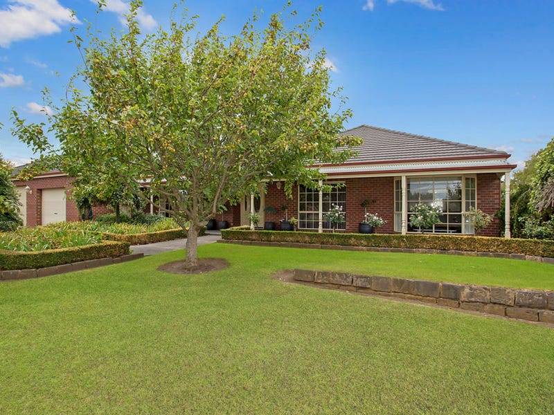 64 Wollaston Road, Warrnambool, Vic 3280 Property Details