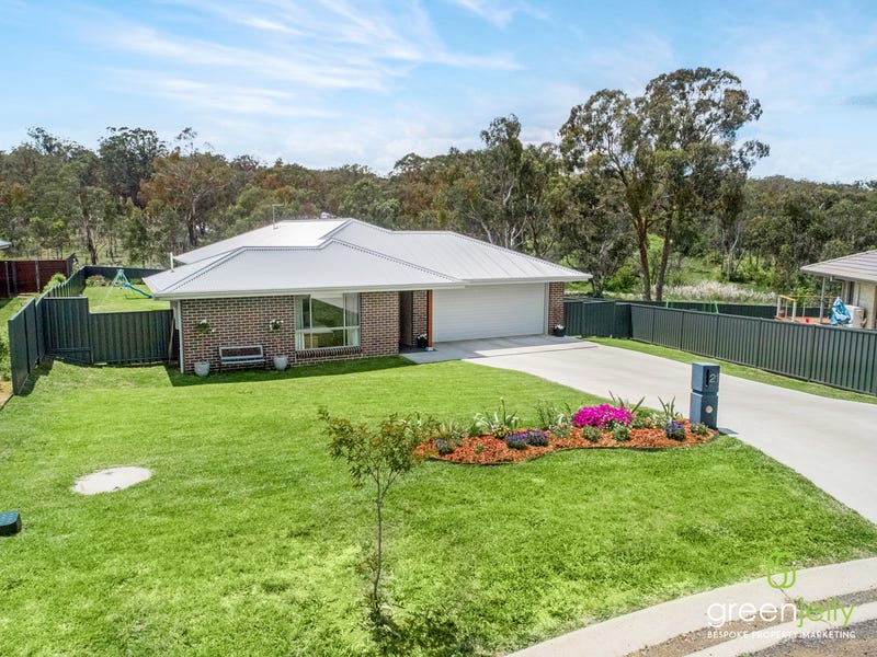 21 Schaefer Drive, Armidale, NSW 2350