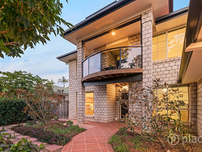 17 Daintree Place, Riverhills, Qld 4074 Property Details