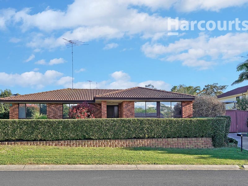 16 Pademelon Avenue, St Helens Park, NSW 2560