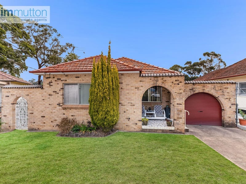 26 Harcourt Avenue, East Hills, NSW 2213