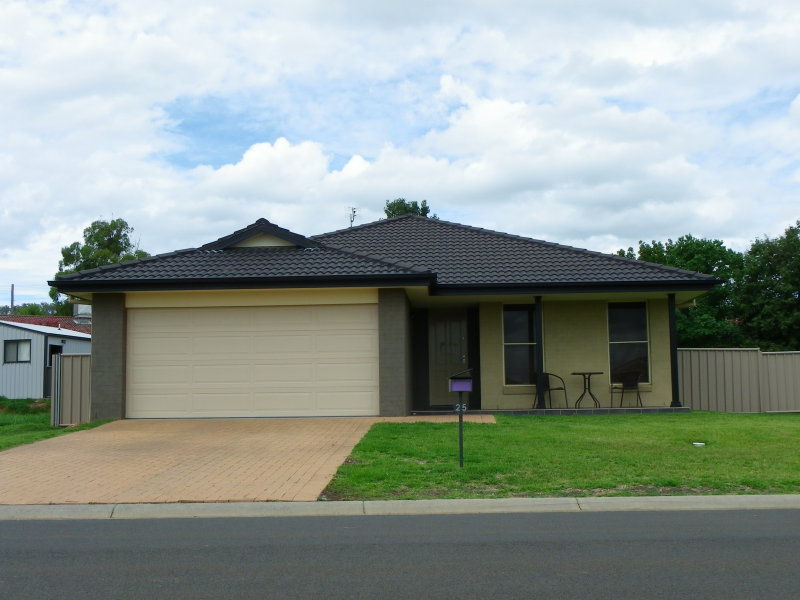 25 Milburn Road, Tamworth, NSW 2340 Property Details