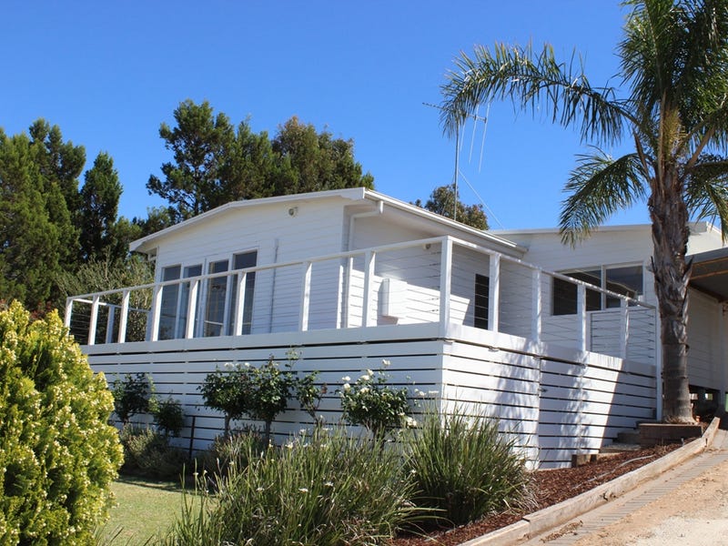 347 Lakeside Drive, Lake Boga, VIC 3584