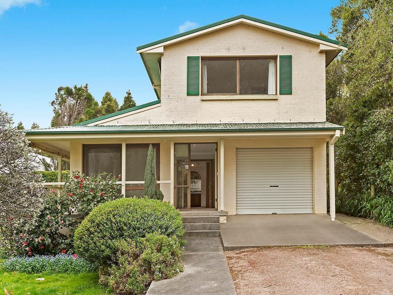 118 Merrigang Street, Bowral, NSW 2576 Property Details