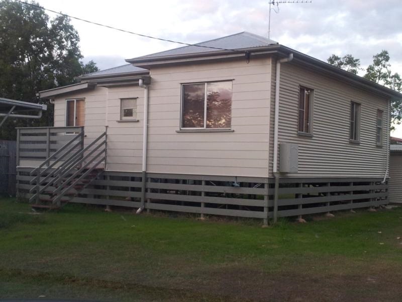 14 McIntyre St West, Inglewood, Qld 4387 Property Details