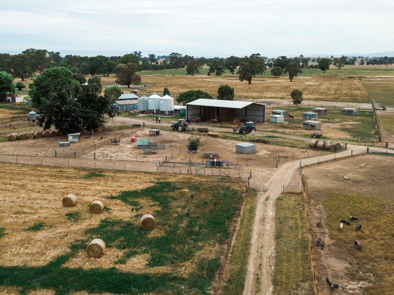 1003 Dockergreta West Road, Greta West, VIC 3675