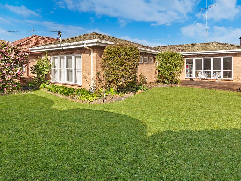 13 Carmichael Street, Hamilton, Vic 3300 Property Details