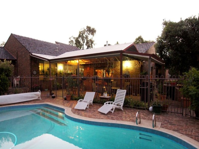 53 Kathleen Road, Lesmurdie, WA 6076